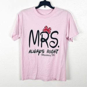 DISNEY WORLD Pink Minnie Mouse Bow Graphic Short Sleeve Tee Vacation Theme Parks